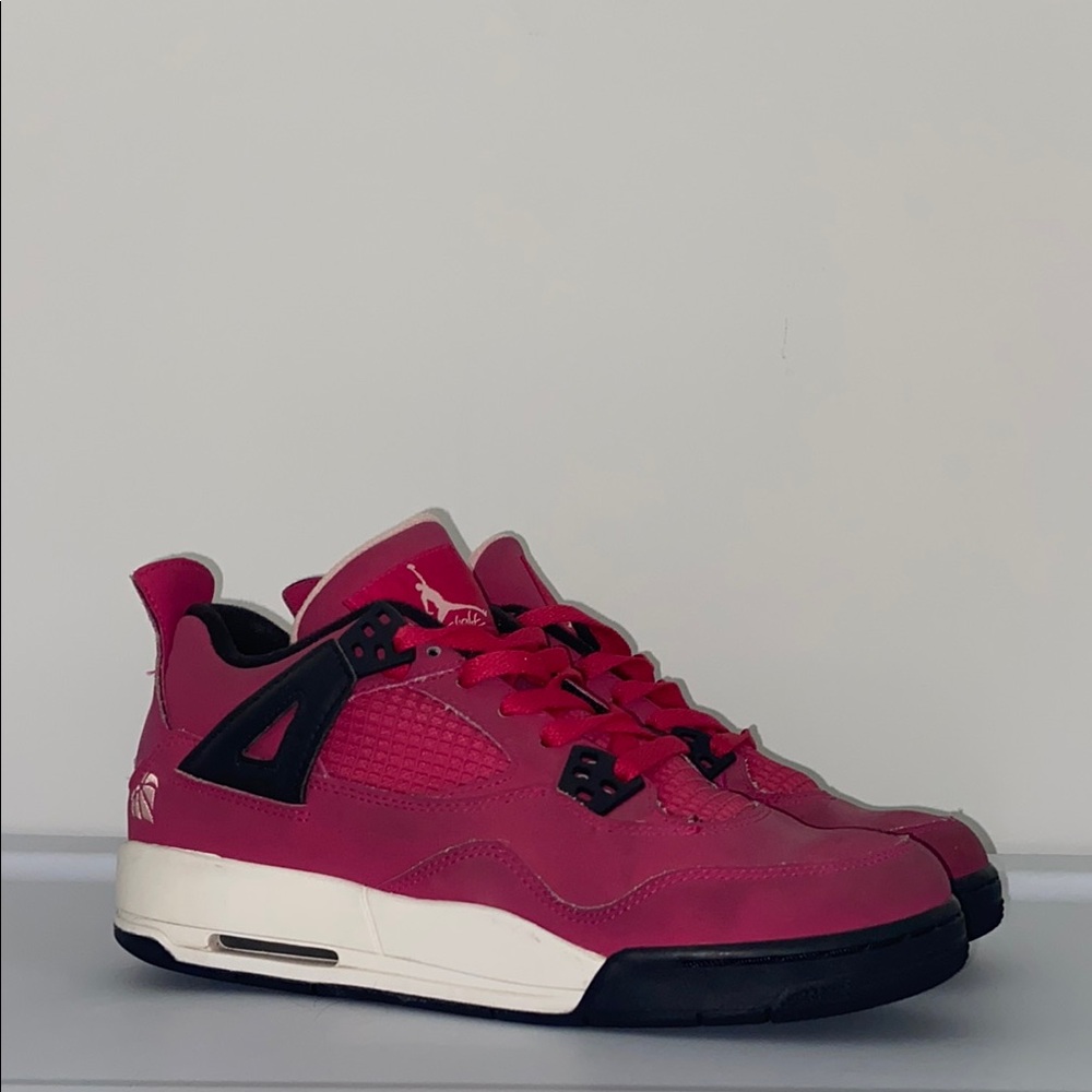 Air Jordan 4 Retro Voltage Cherry